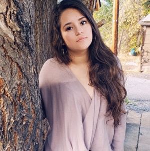 Meet your Posher, Gloria